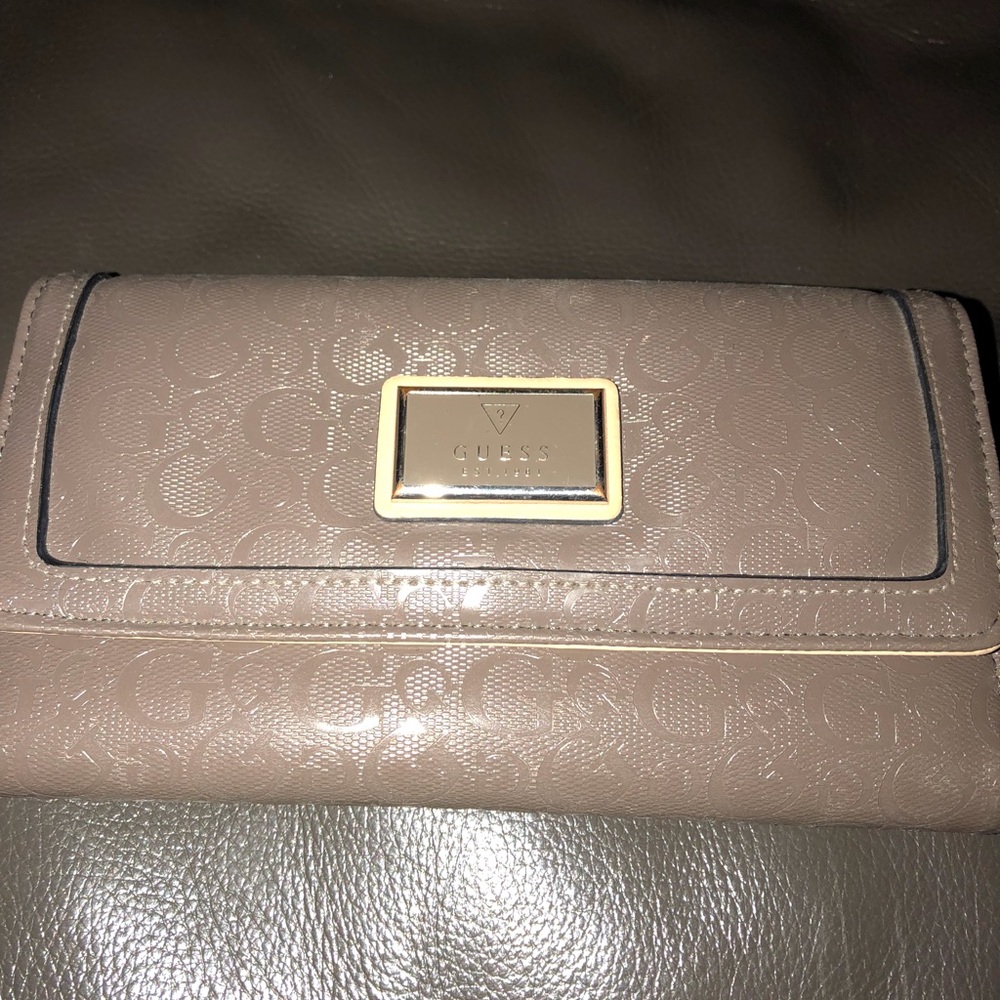 Guess wallet